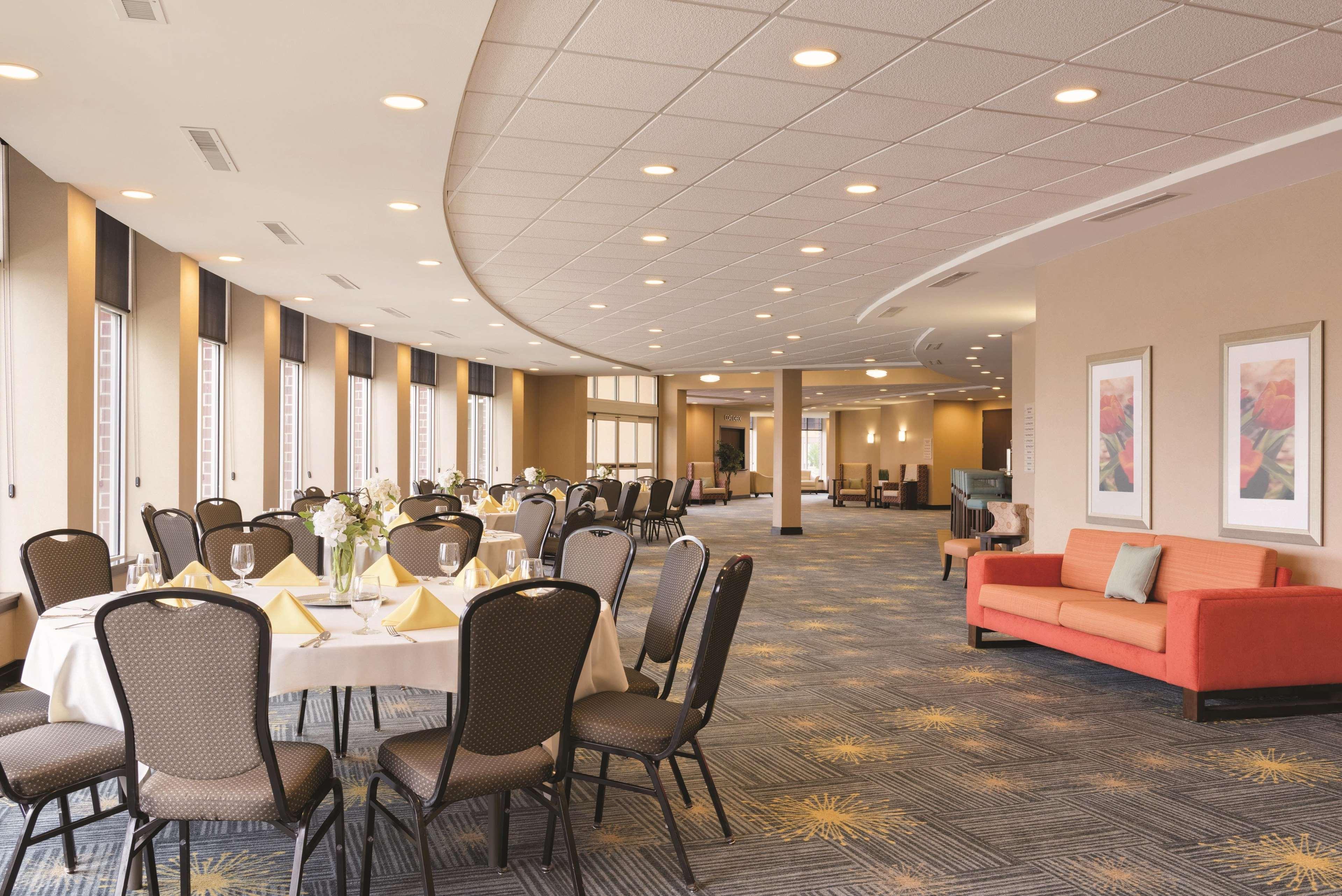 Hilton Garden Inn Fargo Buitenkant foto